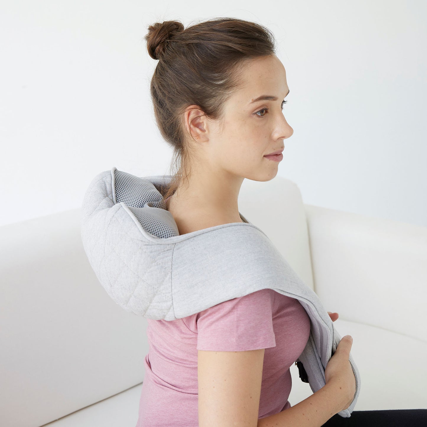 Synca Wellness - Quzy - Premium Wireless Neck and Shoulder Massager